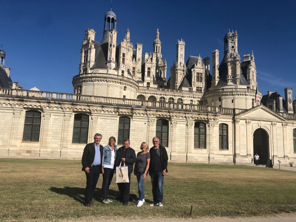Delegation vor Schloss Chambord Delegation vor Schloss Chambord