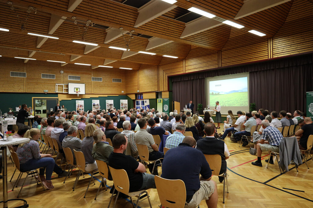 Alljährliche Podiumsdiskussion der Bezirke WN und NK mit Ehrengästen zum Thema Agrar und Region